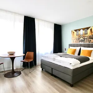 Arthouse Im Pantaleonsviertel Apartment